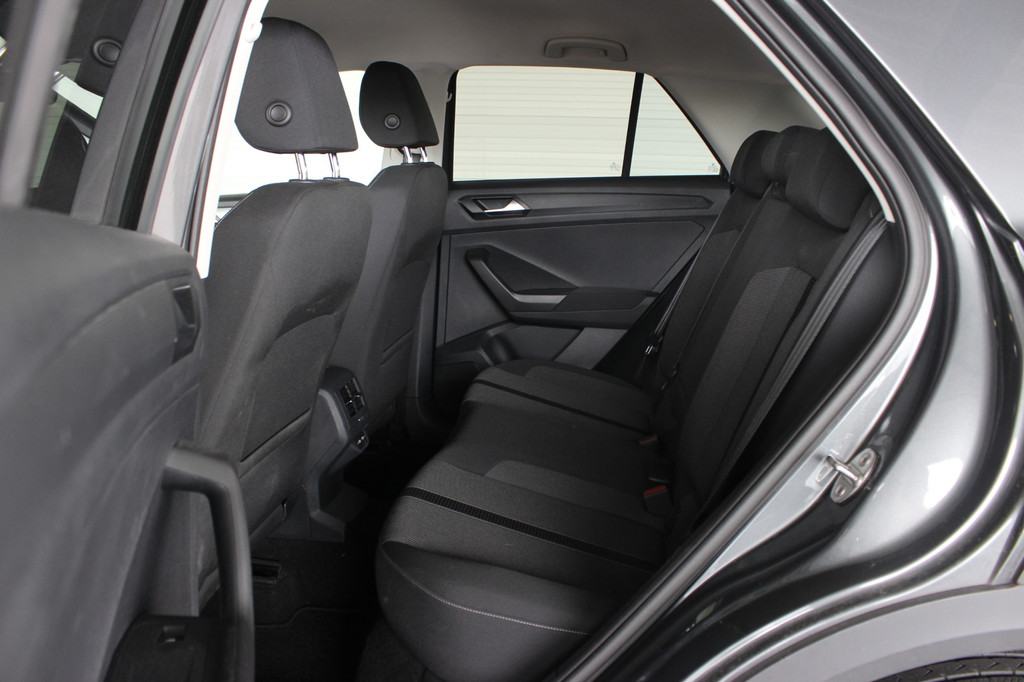 Volkswagen T-Roc (S698FV) met abonnement