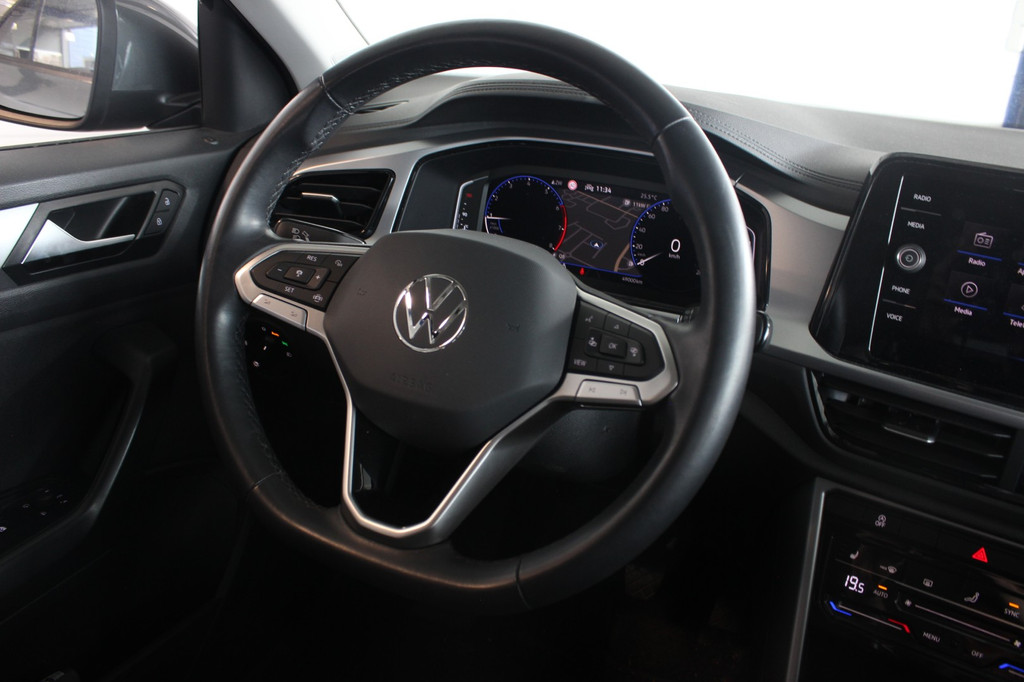 Volkswagen T-Roc (S698FV) met abonnement
