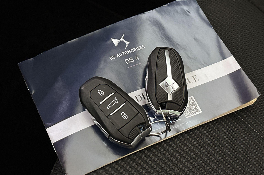 DS DS 4 (KFS39H) met abonnement