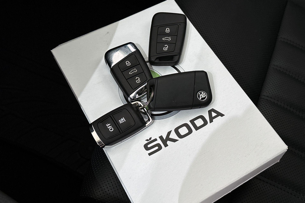 ŠKODA Superb (KJL31D) met abonnement
