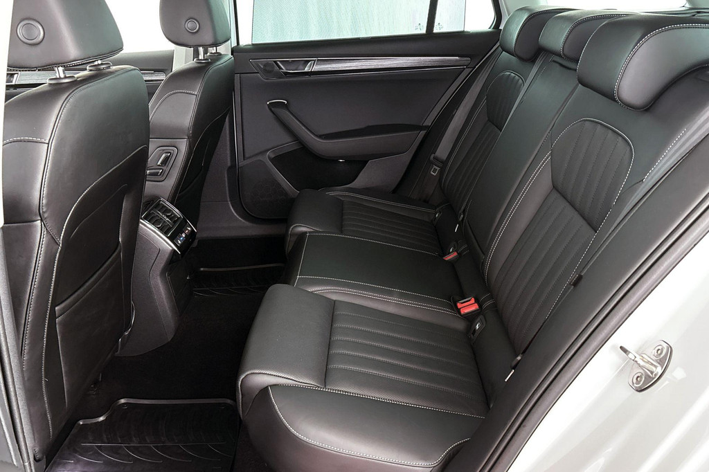 ŠKODA Superb (KJL31D) met abonnement