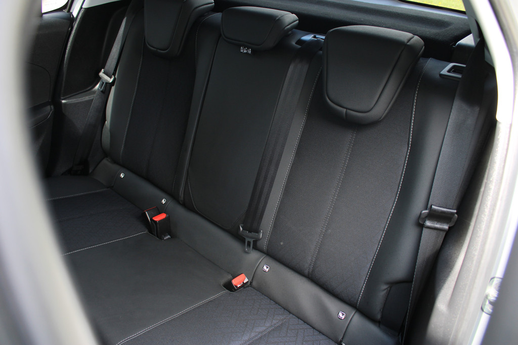 Opel CORSA-E (S238SH) met abonnement
