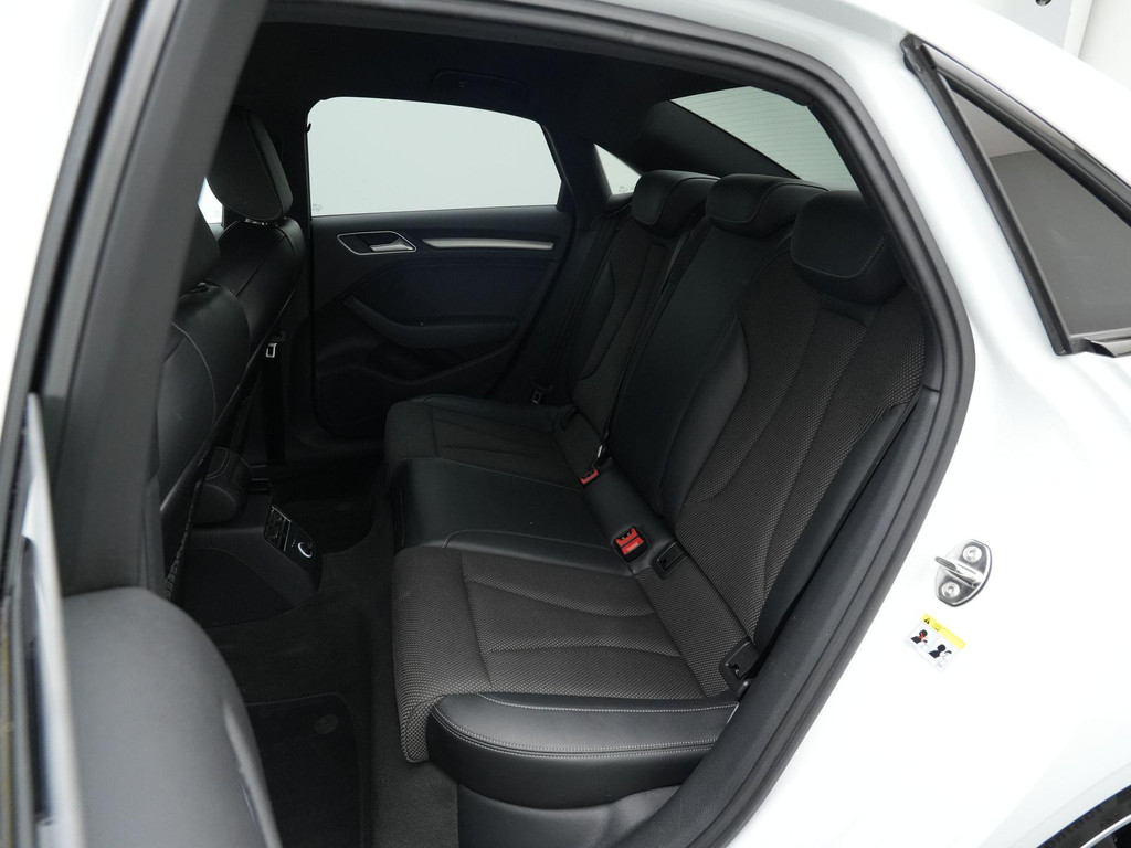 Audi A3 (H944VK) met abonnement