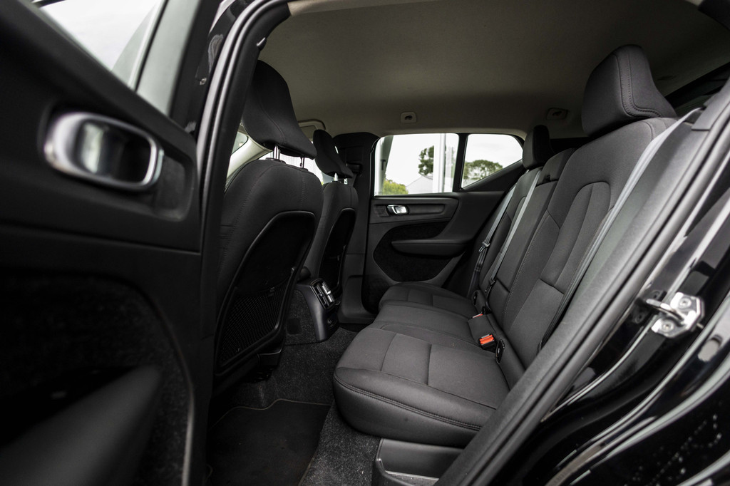 Volvo XC40 (KHL73J) met abonnement