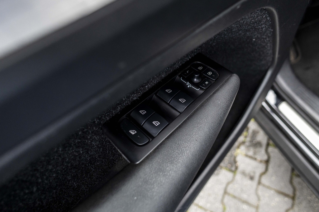 Volvo XC40 (KHL73J) met abonnement