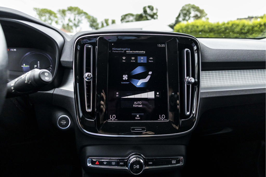 Volvo XC40 (KHL73J) met abonnement
