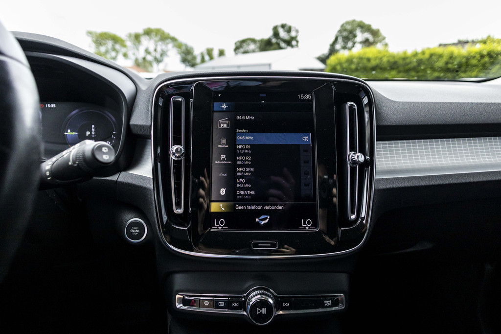 Volvo XC40 (KHL73J) met abonnement