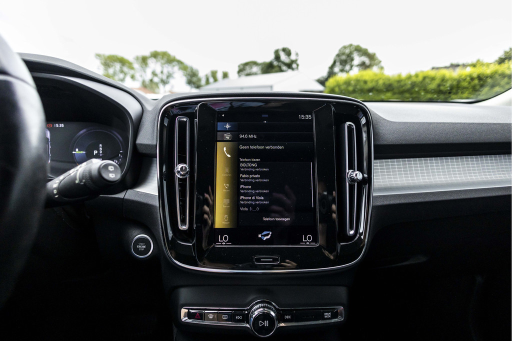 Volvo XC40 (KHL73J) met abonnement