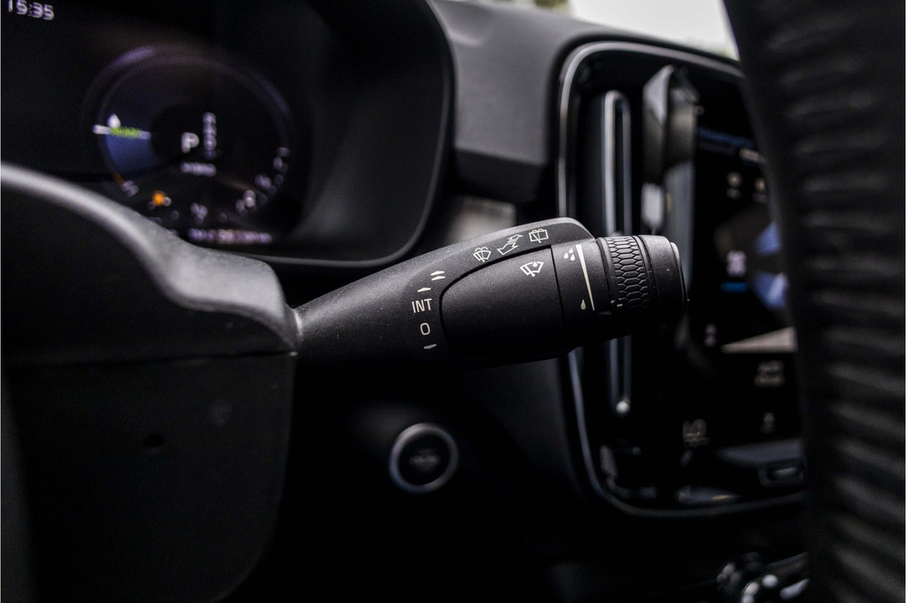 Volvo XC40 (KHL73J) met abonnement