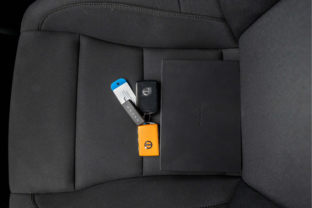 Volvo XC40 (KHL73J) met abonnement