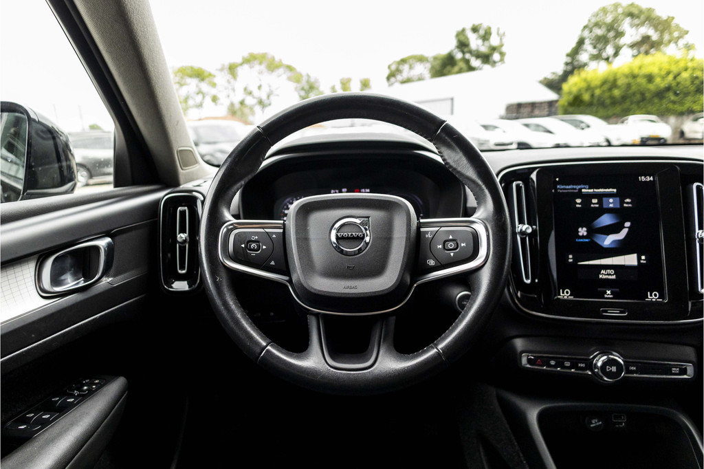 Volvo XC40 (KHL73J) met abonnement