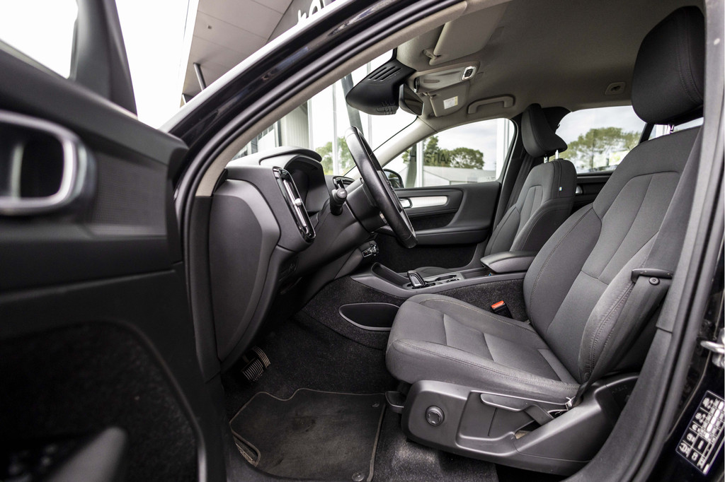 Volvo XC40 (KHL73J) met abonnement