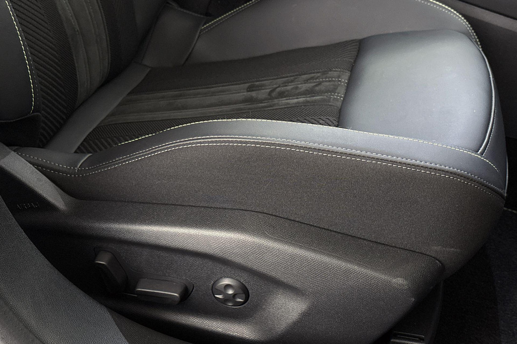 Peugeot 408 (KJZ95Z) met abonnement