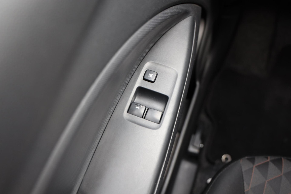 Mitsubishi Space Star (L261DH) met abonnement