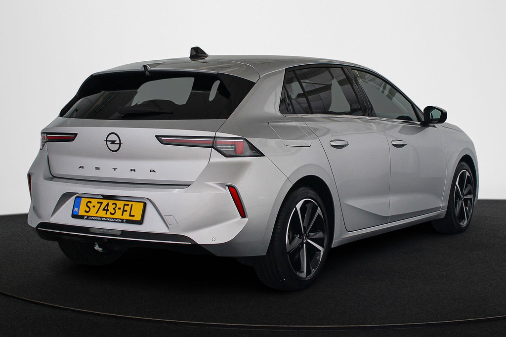 Opel Astra (S743FL) met abonnement