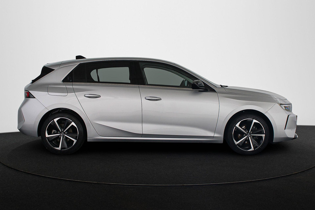 Opel Astra (S743FL) met abonnement