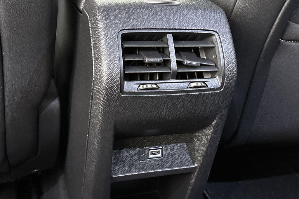 Opel Astra (S743FL) met abonnement