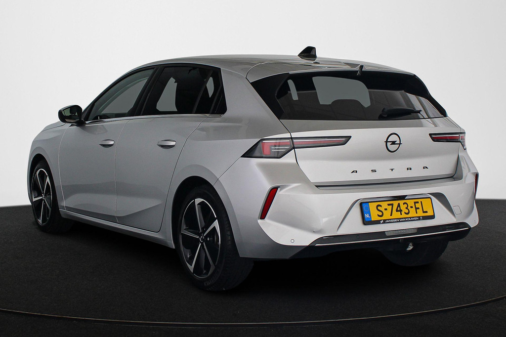 Opel Astra (S743FL) met abonnement