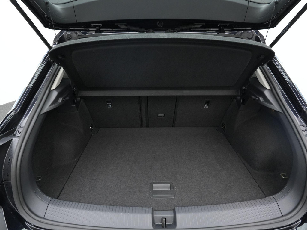 Volkswagen T-Roc (N821XB) met abonnement