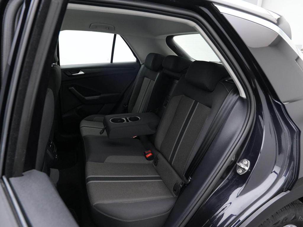 Volkswagen T-Roc (N821XB) met abonnement
