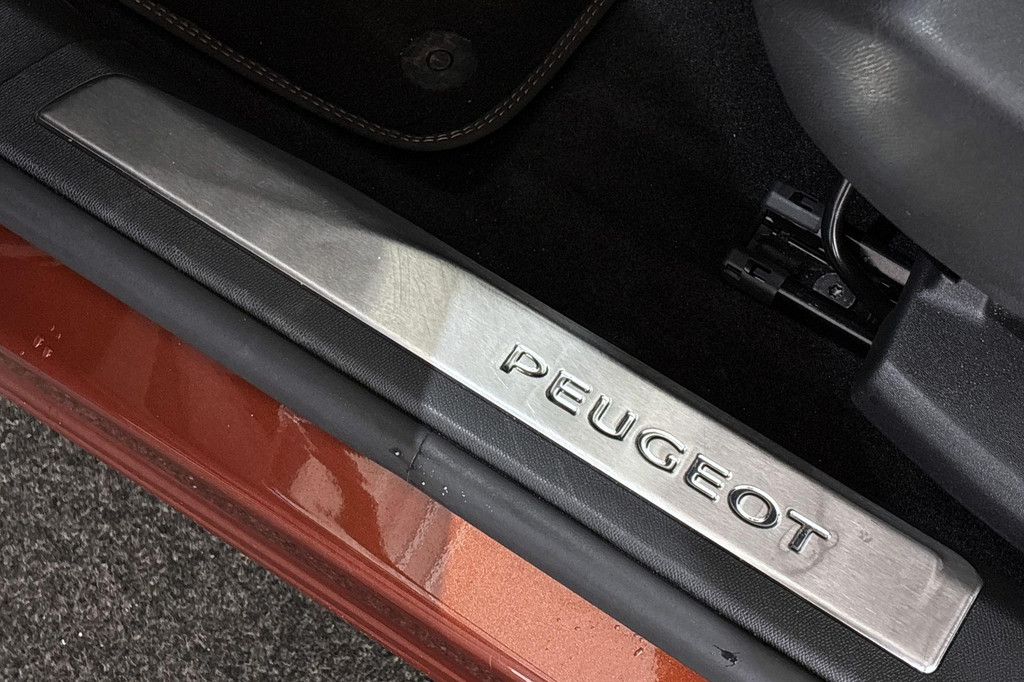 Peugeot 5008 (KKT54B) met abonnement