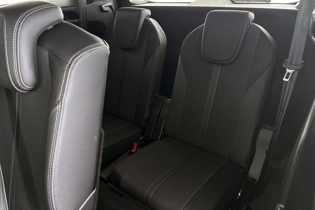 Peugeot 5008 (KKT54B) met abonnement