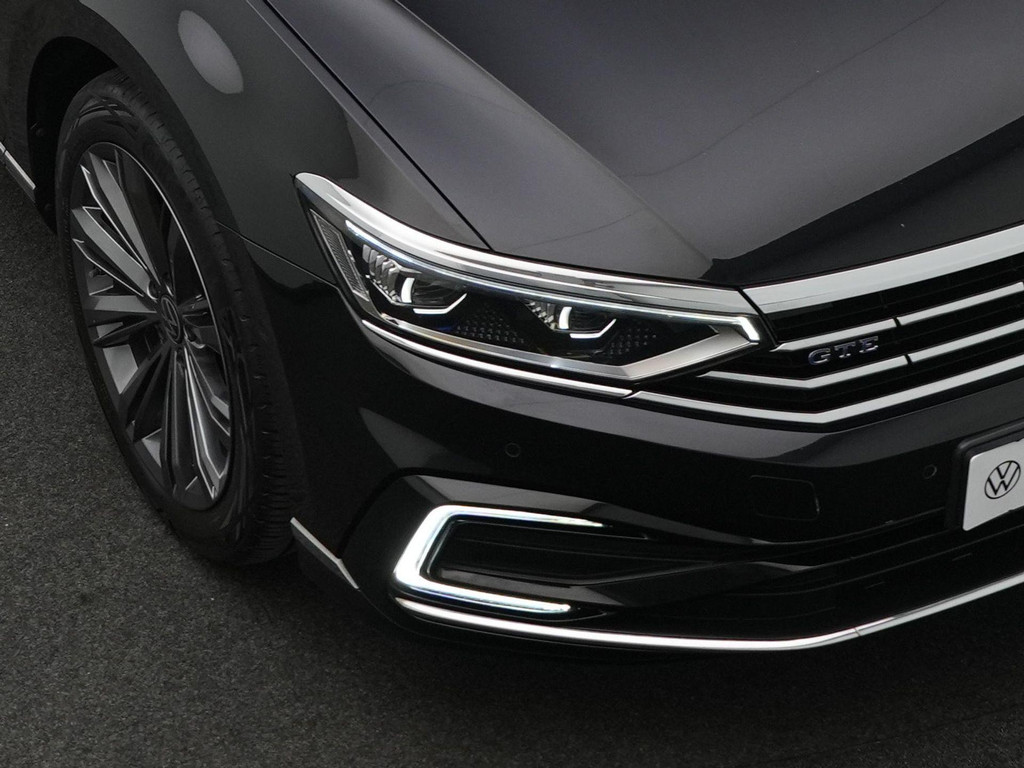 Volkswagen Passat (KJX39F) met abonnement