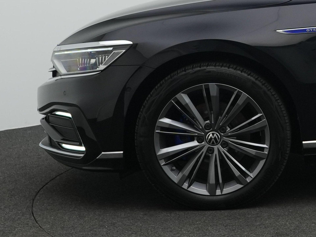 Volkswagen Passat (KJX39F) met abonnement