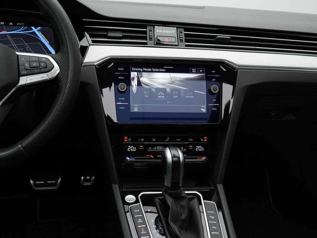 Volkswagen Passat (KJX39F) met abonnement