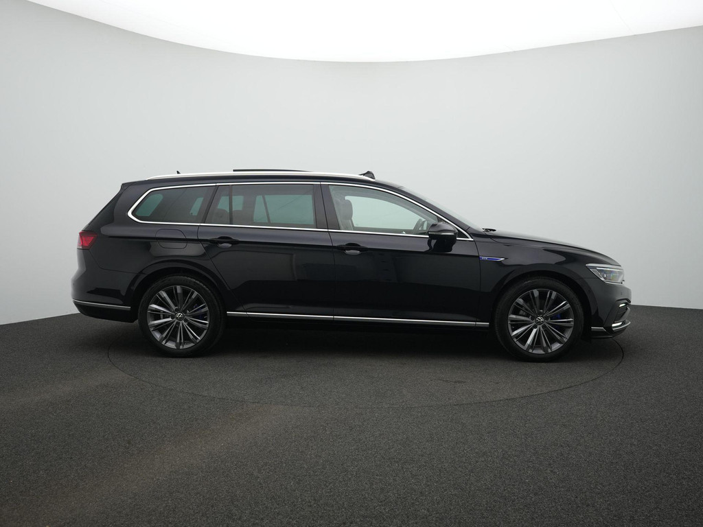 Volkswagen Passat (KJX39F) met abonnement