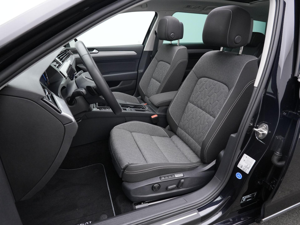 Volkswagen Passat (KJX39F) met abonnement