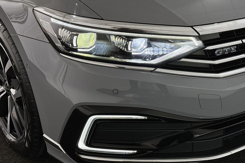 Volkswagen Passat (KJD34J) met abonnement