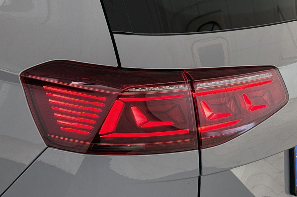 Volkswagen Passat (KJD34J) met abonnement