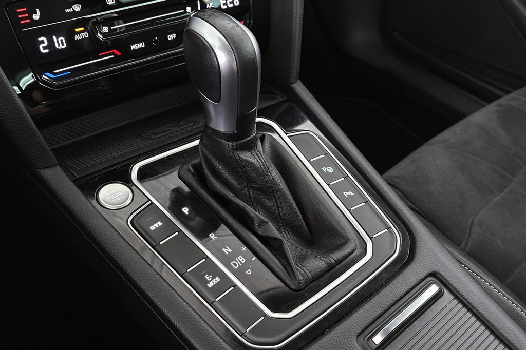 Volkswagen Passat (KJD34J) met abonnement
