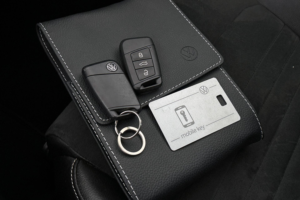 Volkswagen Passat (KJD34J) met abonnement