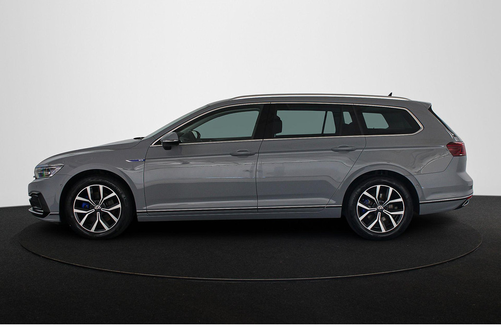 Volkswagen Passat (KJD34J) met abonnement