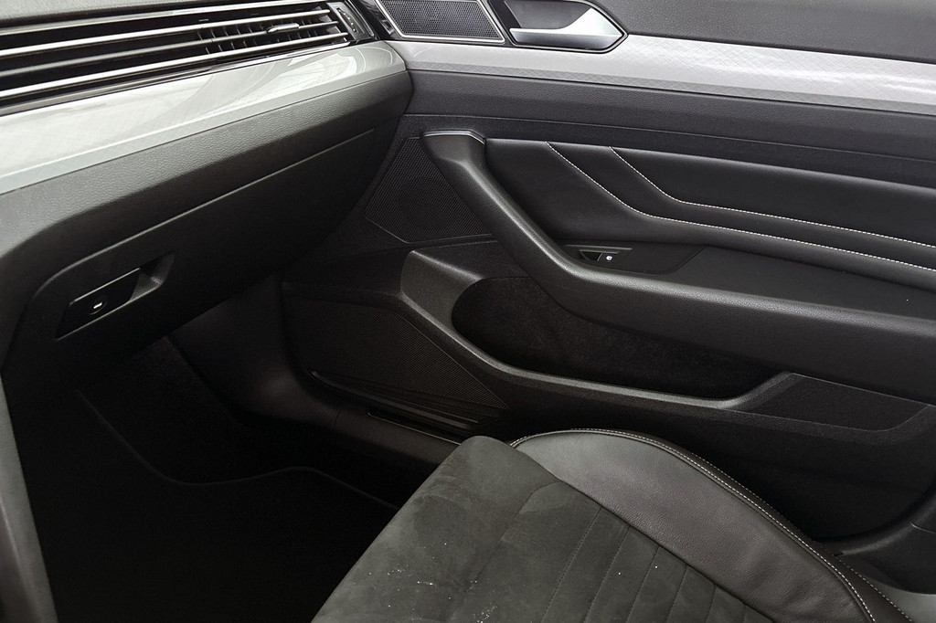 Volkswagen Passat (KJD34J) met abonnement