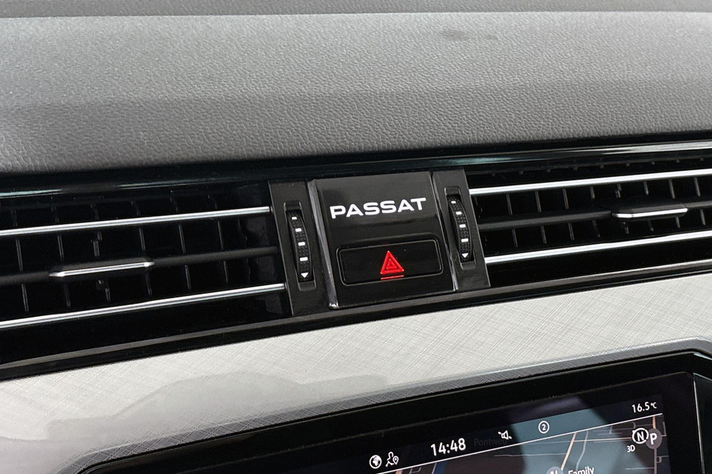 Volkswagen Passat (KJD34J) met abonnement