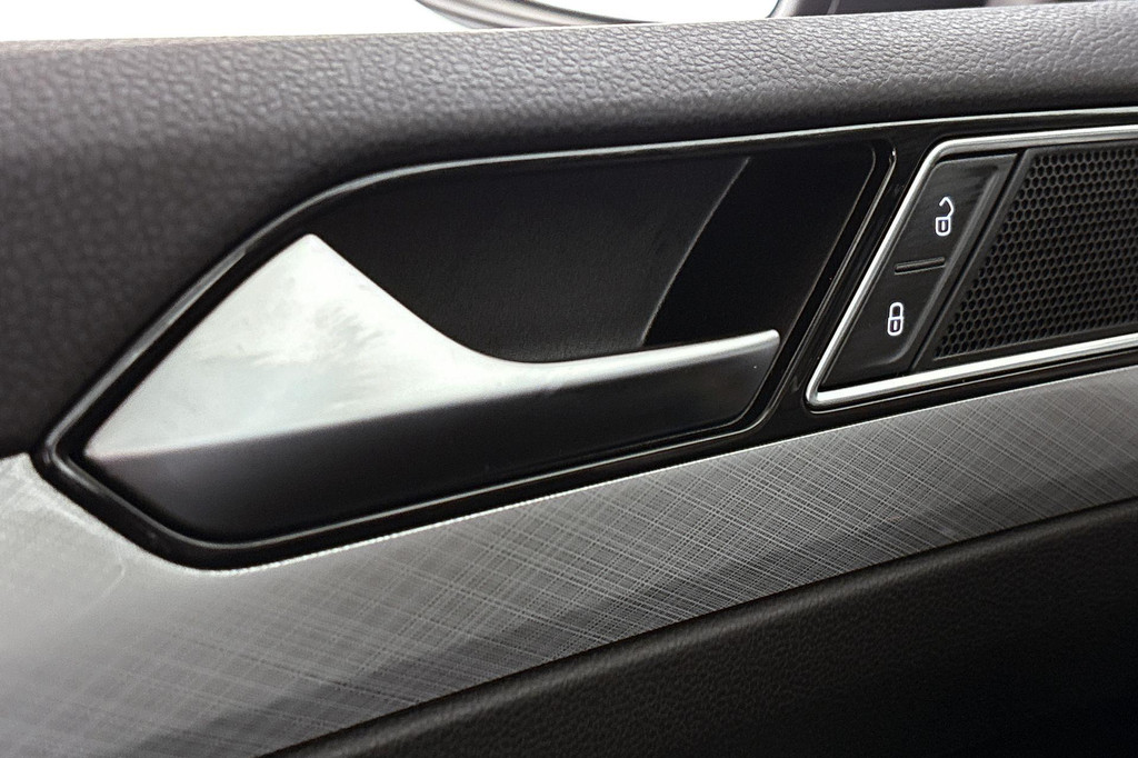 Volkswagen Passat (KJD34J) met abonnement