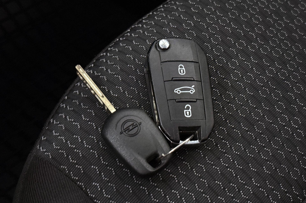 Opel Crossland (R754TV) met abonnement