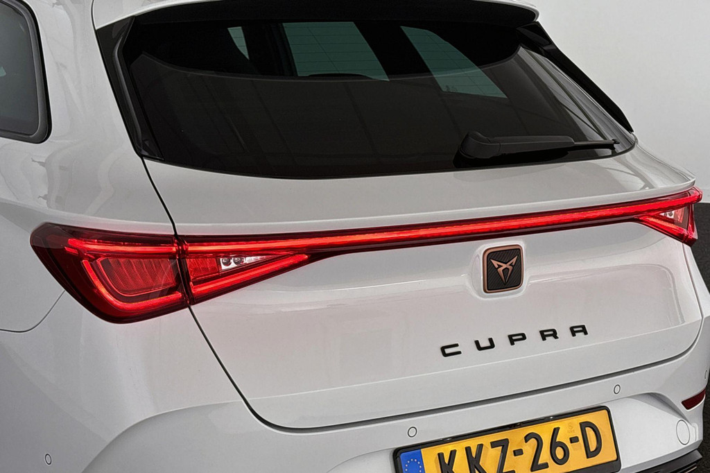 CUPRA Leon Sportstourer (KKZ26D) met abonnement