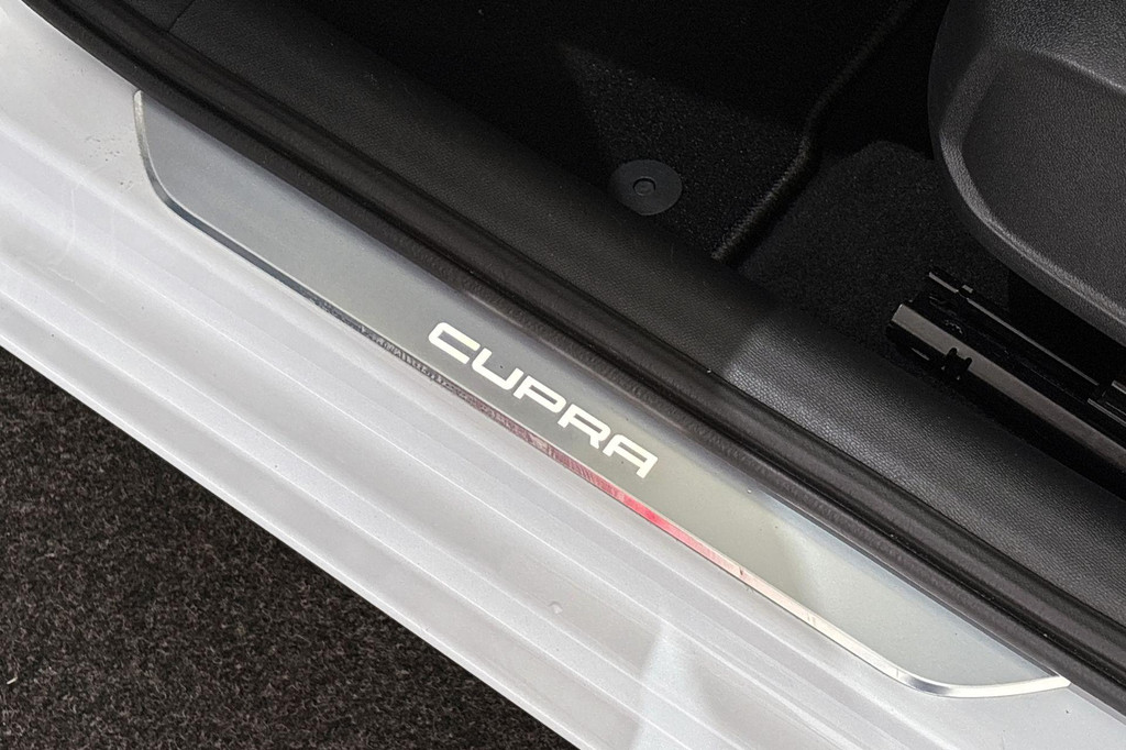 CUPRA Leon Sportstourer (KKZ26D) met abonnement