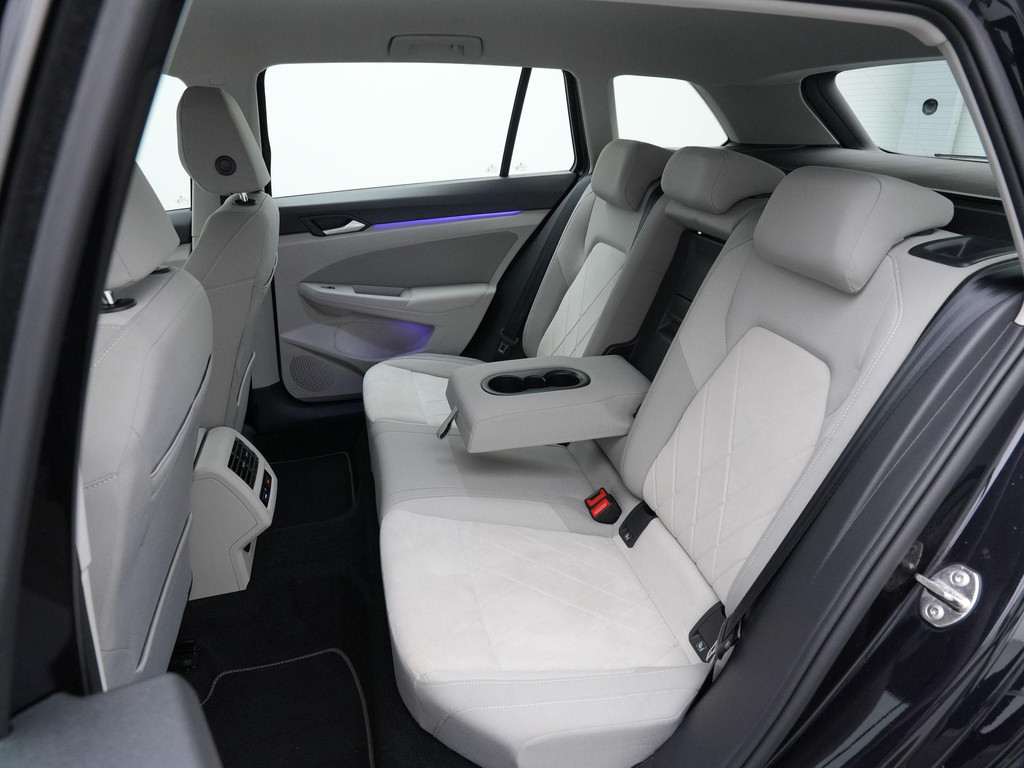 Volkswagen GOLF Variant (L118JF) met abonnement