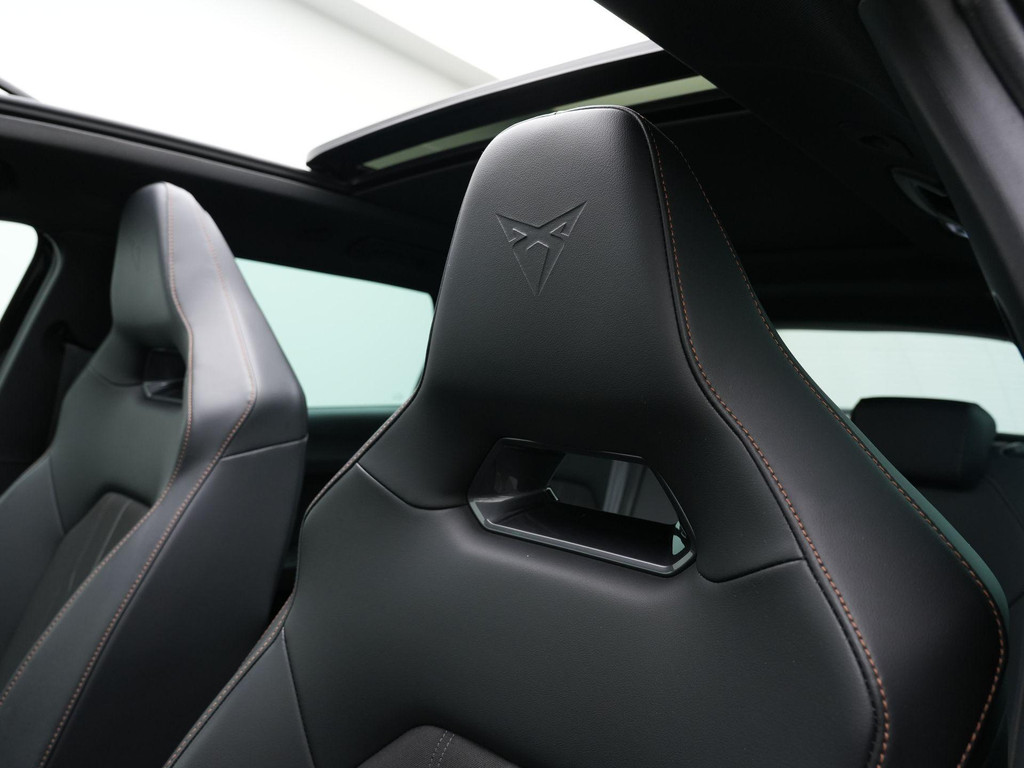 CUPRA Leon Sportstourer (KKZ48D) met abonnement