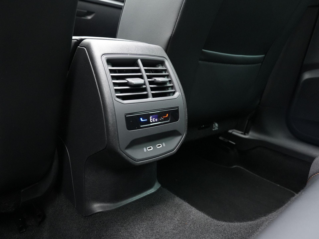 CUPRA Leon Sportstourer (KKZ48D) met abonnement