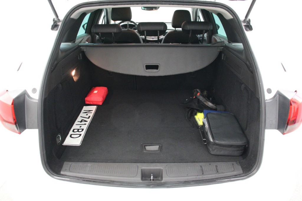 Opel Astra (N741BD) met abonnement
