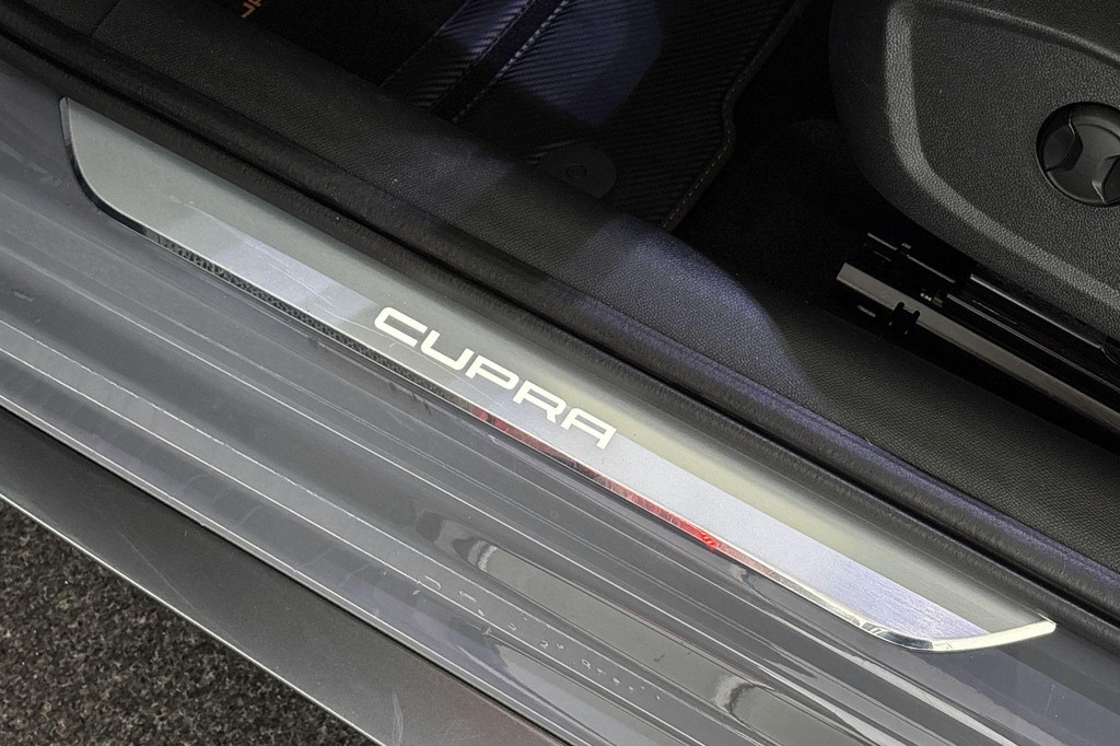 CUPRA Leon Sportstourer (KLB07K) met abonnement
