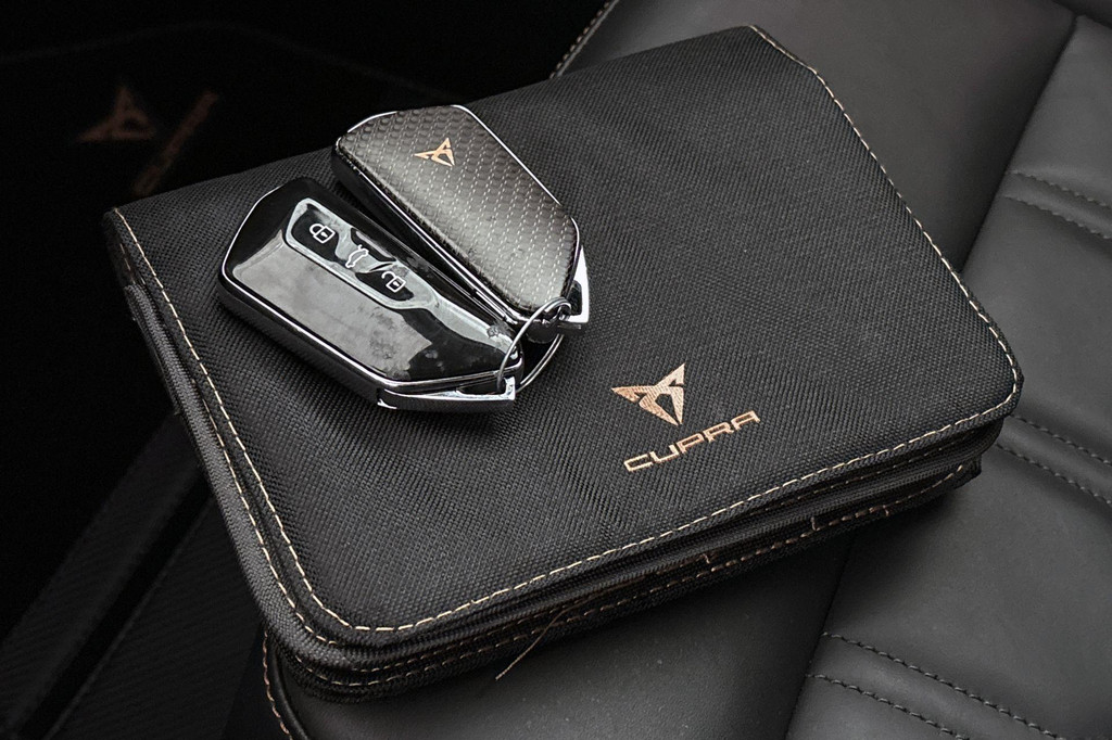 CUPRA Leon Sportstourer (KLB07K) met abonnement