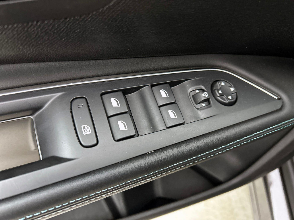 Peugeot 5008 (KFV75Z) met abonnement