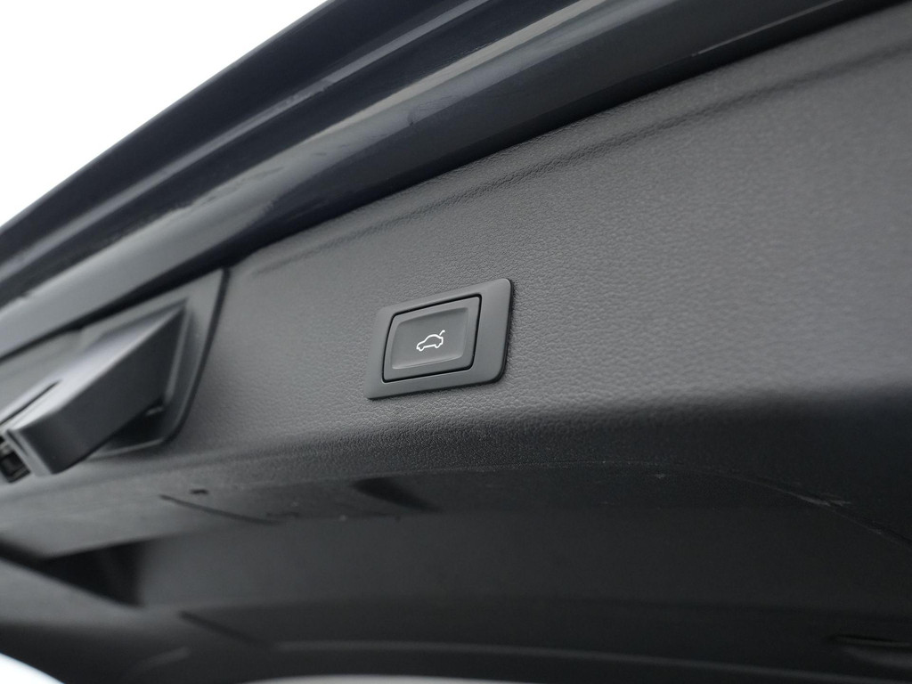 Audi A4 (K025TF) met abonnement
